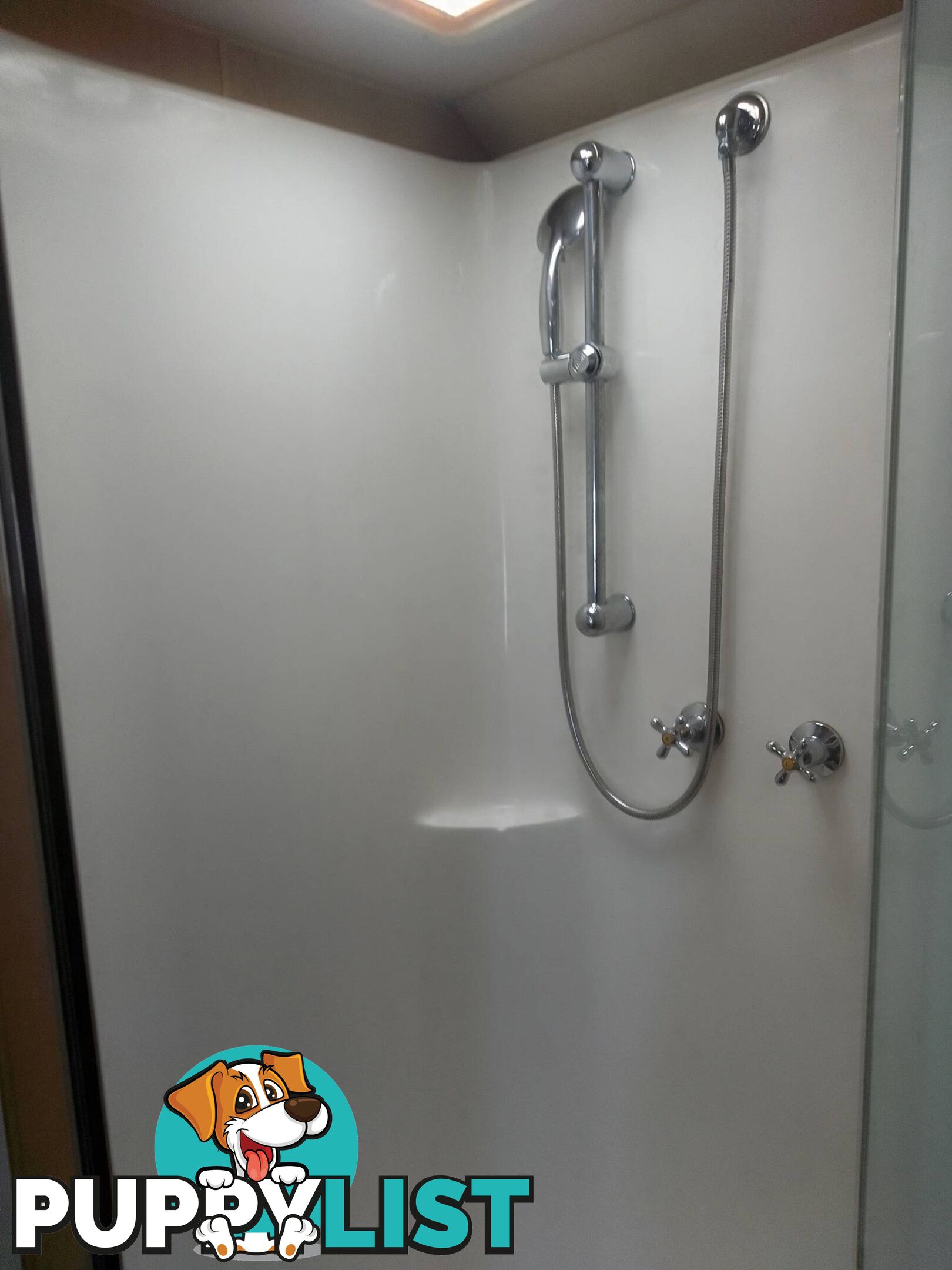 USED 2009 SPACELAND TOURING CARAVAN 26FT