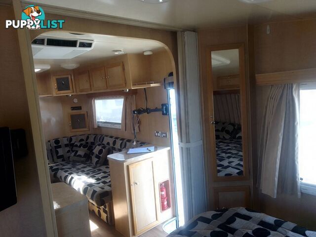USED 2009 SPACELAND TOURING CARAVAN 26FT