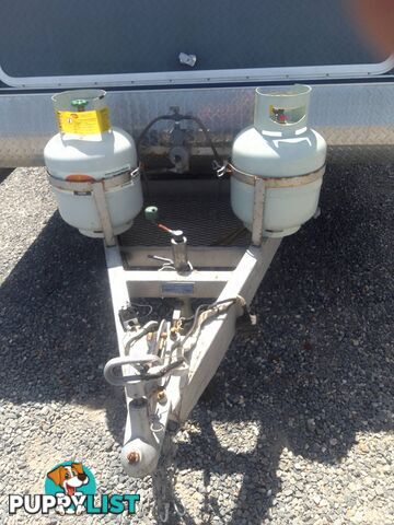 USED 2009 SPACELAND TOURING CARAVAN 26FT