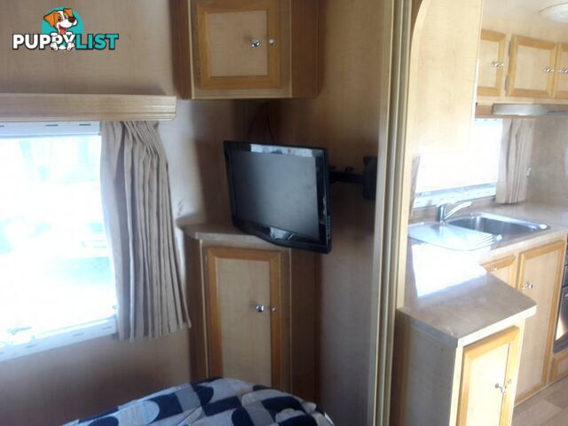 USED 2009 SPACELAND TOURING CARAVAN 26FT