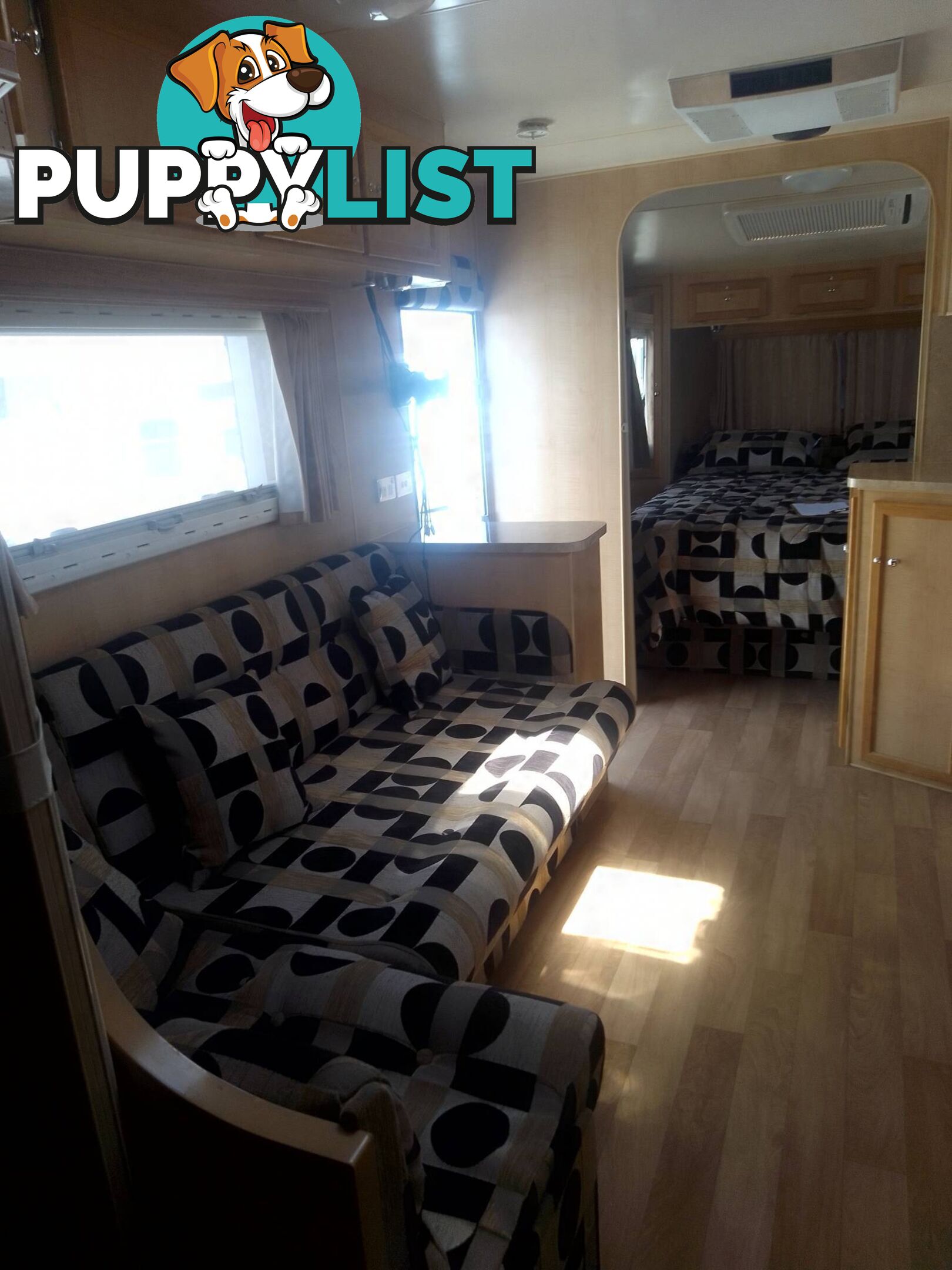 USED 2009 SPACELAND TOURING CARAVAN 26FT