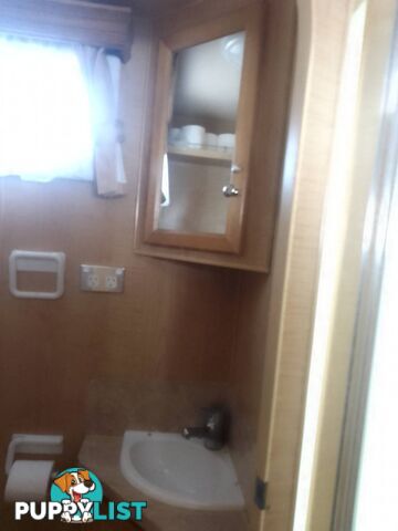 USED 2009 SPACELAND TOURING CARAVAN 26FT