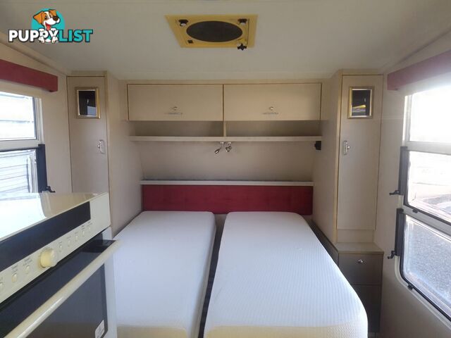 USED 2009 AUSTRALIS 7600 DUAL AXLE TOURING CARAVAN