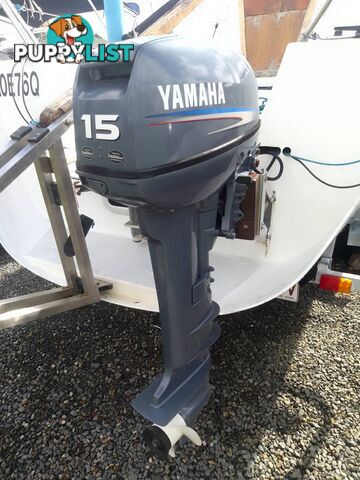 BLAZER 740 TRAILER SAILOR 7.4M SAIL BOAT -15HP YAMAHA 2 STROKE OUTBOARD AND TRAILER