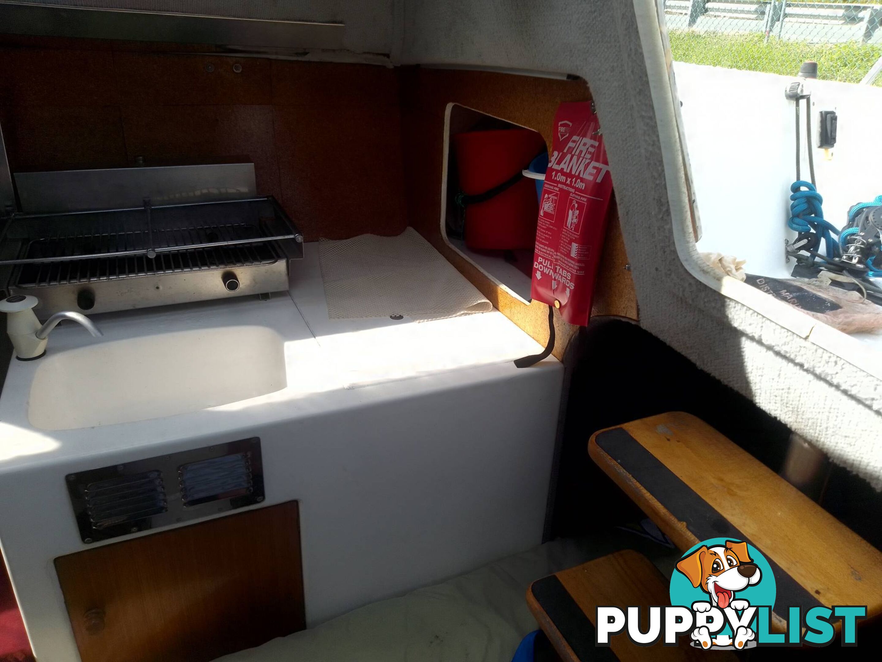 BLAZER 740 TRAILER SAILOR 7.4M SAIL BOAT -15HP YAMAHA 2 STROKE OUTBOARD AND TRAILER