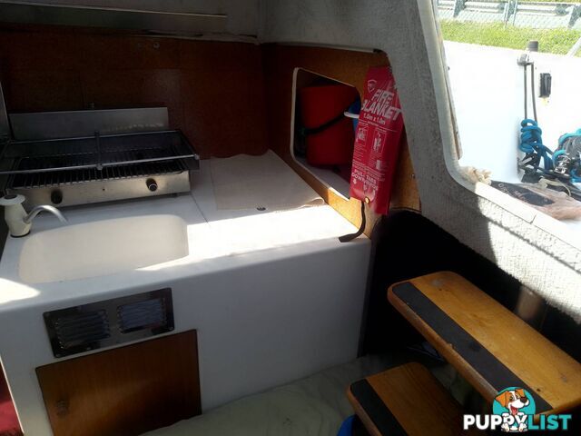 BLAZER 740 TRAILER SAILOR 7.4M SAIL BOAT -15HP YAMAHA 2 STROKE OUTBOARD AND TRAILER