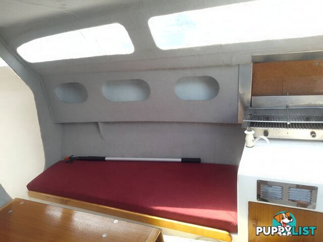 BLAZER 740 TRAILER SAILOR 7.4M SAIL BOAT -15HP YAMAHA 2 STROKE OUTBOARD AND TRAILER