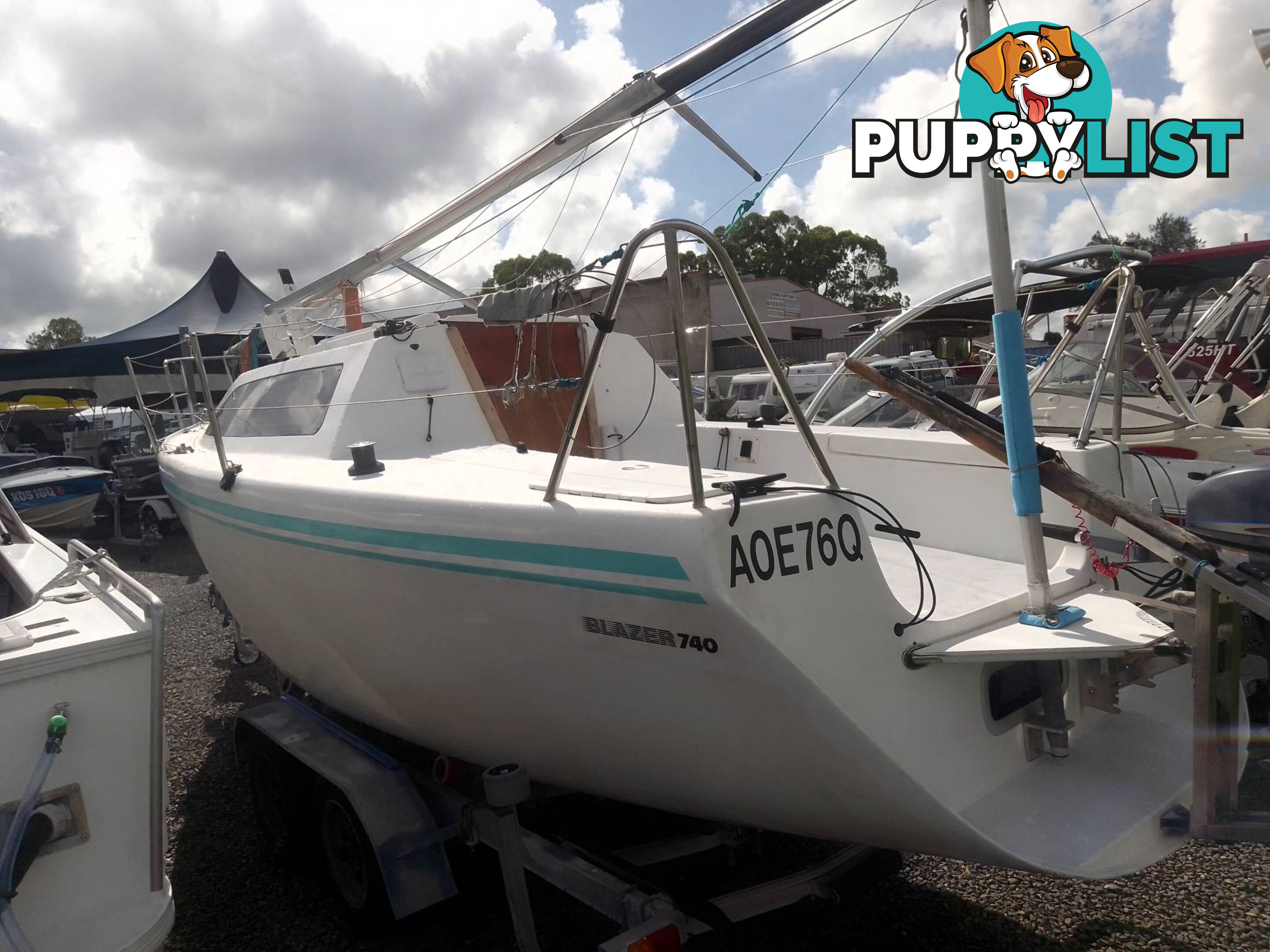 BLAZER 740 TRAILER SAILOR 7.4M SAIL BOAT -15HP YAMAHA 2 STROKE OUTBOARD AND TRAILER