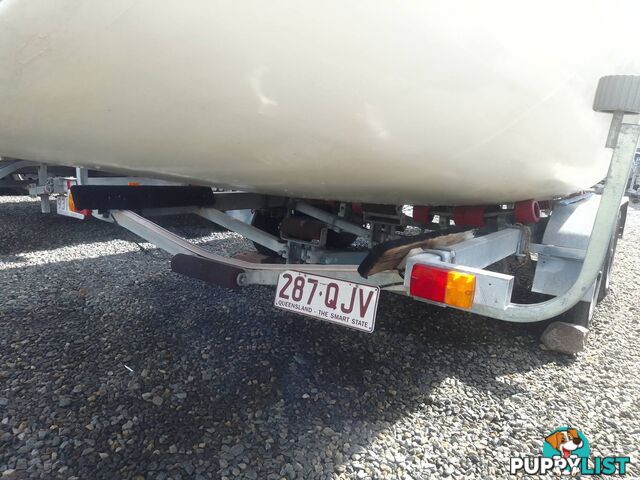 BLAZER 740 TRAILER SAILOR 7.4M SAIL BOAT -15HP YAMAHA 2 STROKE OUTBOARD AND TRAILER