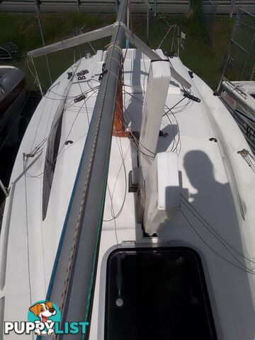 BLAZER 740 TRAILER SAILOR 7.4M SAIL BOAT -15HP YAMAHA 2 STROKE OUTBOARD AND TRAILER