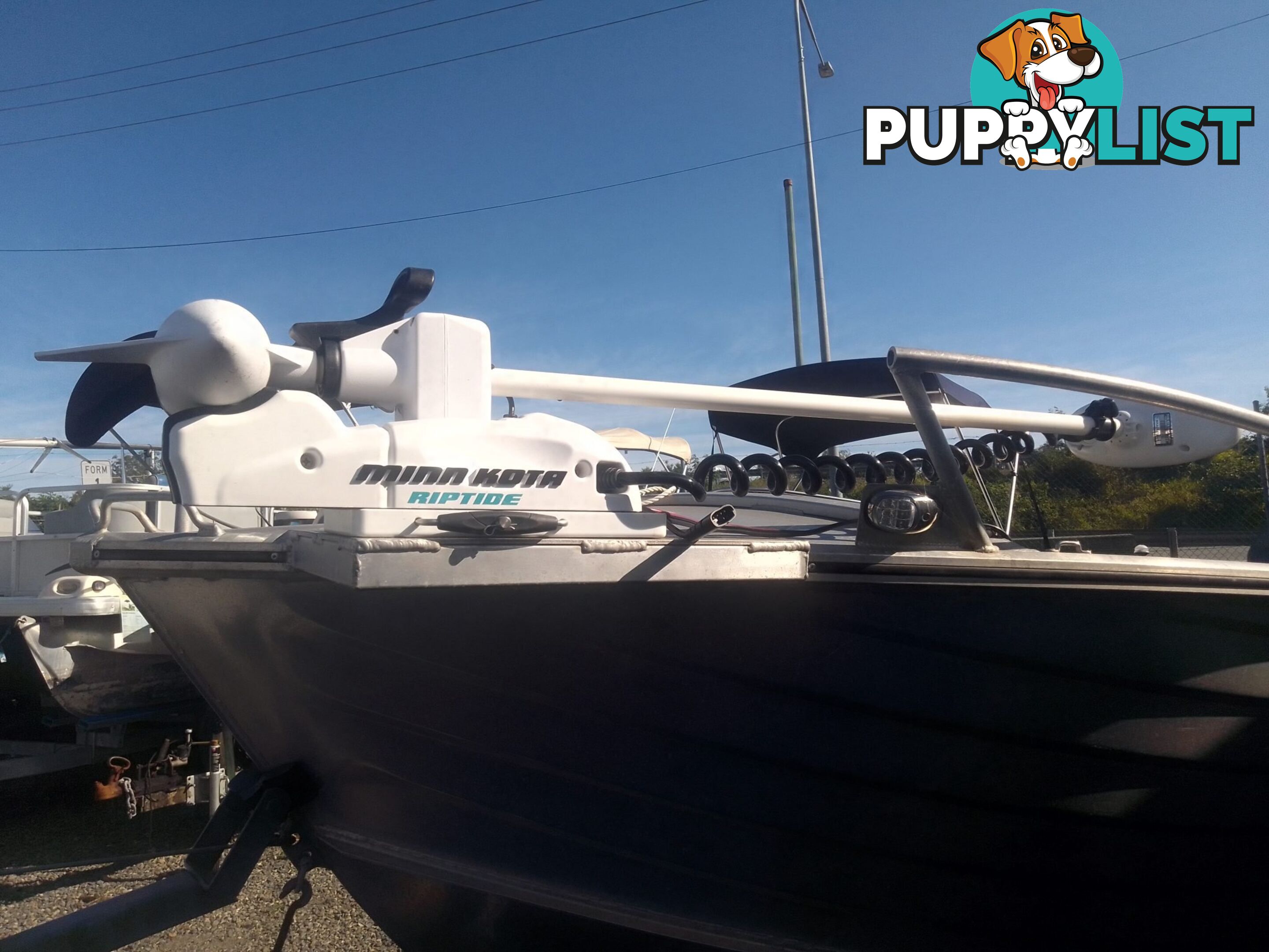 USED SEAJAY MAGNUM 4.35M OPEN DINGHY WITH A 2012 40HP YAMAHA OUTBOARD ON A 2002 REDCO SINGLE AXLE BOAT TRAILER