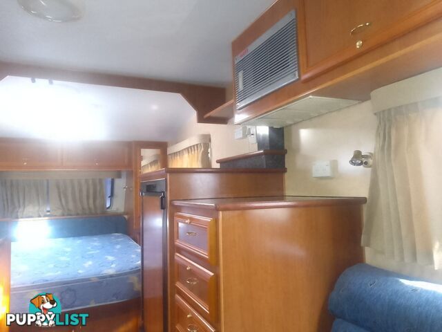 USED 2009 REGENT CRUISER SERIES 3 18' SINGLE AXLE TOURING CARAVAN