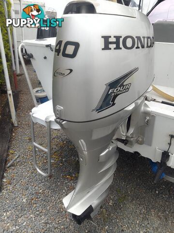 SEA JAY 435 CLASSIC 4.5M RUNABOUT-40HP HONDA 4 STROKE OUTBOARD AND TRAILER