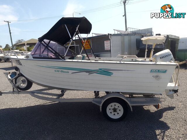 SEA JAY 435 CLASSIC 4.5M RUNABOUT-40HP HONDA 4 STROKE OUTBOARD AND TRAILER