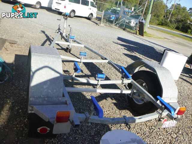 BOAT TRAILER FOR TINNIE UP TO 4M