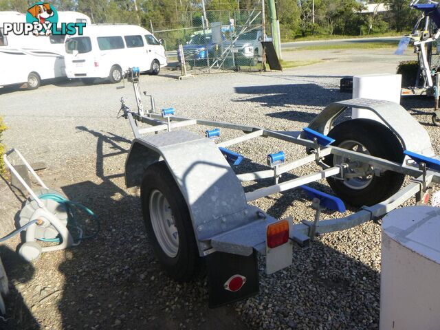 BOAT TRAILER FOR TINNIE UP TO 4M