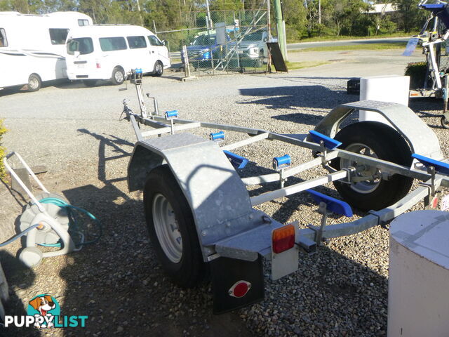 BOAT TRAILER FOR TINNIE UP TO 4M