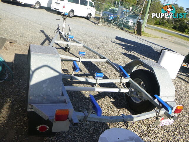 BOAT TRAILER FOR TINNIE UP TO 4M