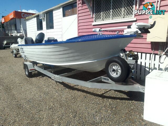 USED SEA HUNTER 4.5M OPEN DINGHY WITH A 2009 MODEL YAMAHA FOUR STROKE ENGINE ON A VZF FABRICATIONS ALLOY TRAILER