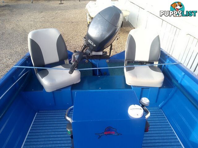 USED SEA HUNTER 4.5M OPEN DINGHY WITH A 2009 MODEL YAMAHA FOUR STROKE ENGINE ON A VZF FABRICATIONS ALLOY TRAILER