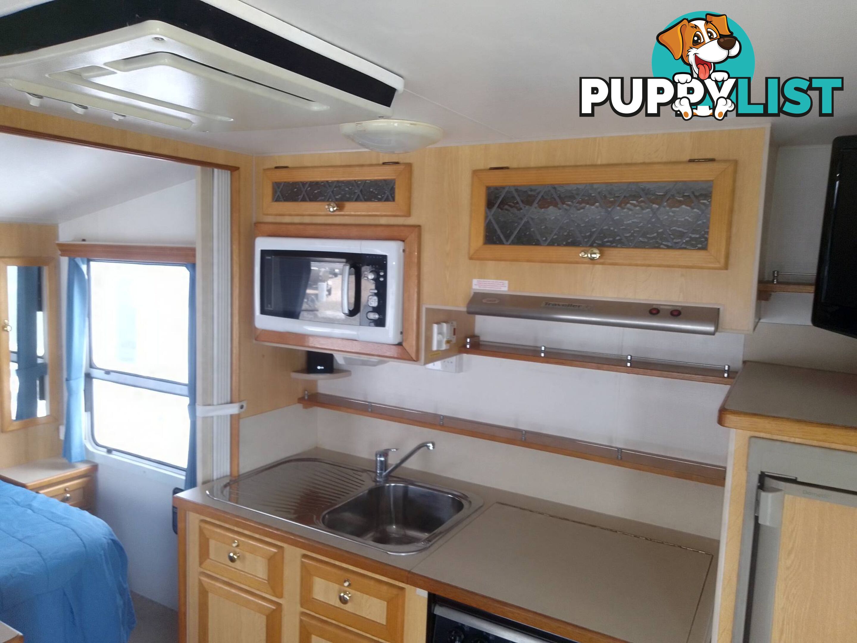 TRAVELLER PENTHOUSE 21FT TOURING CARAVAN