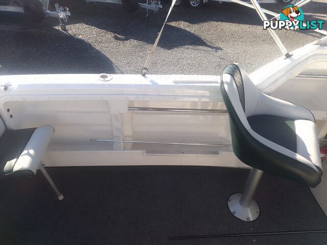 USED SAVAGE TASMAN 5.2 MT HALF CABIN 2005 POWERED BY A 115 HP SUZUKI 4 STROKE 2005 DONE 205 HOURS ON A 2017 MULTI ROLLER TRAILER