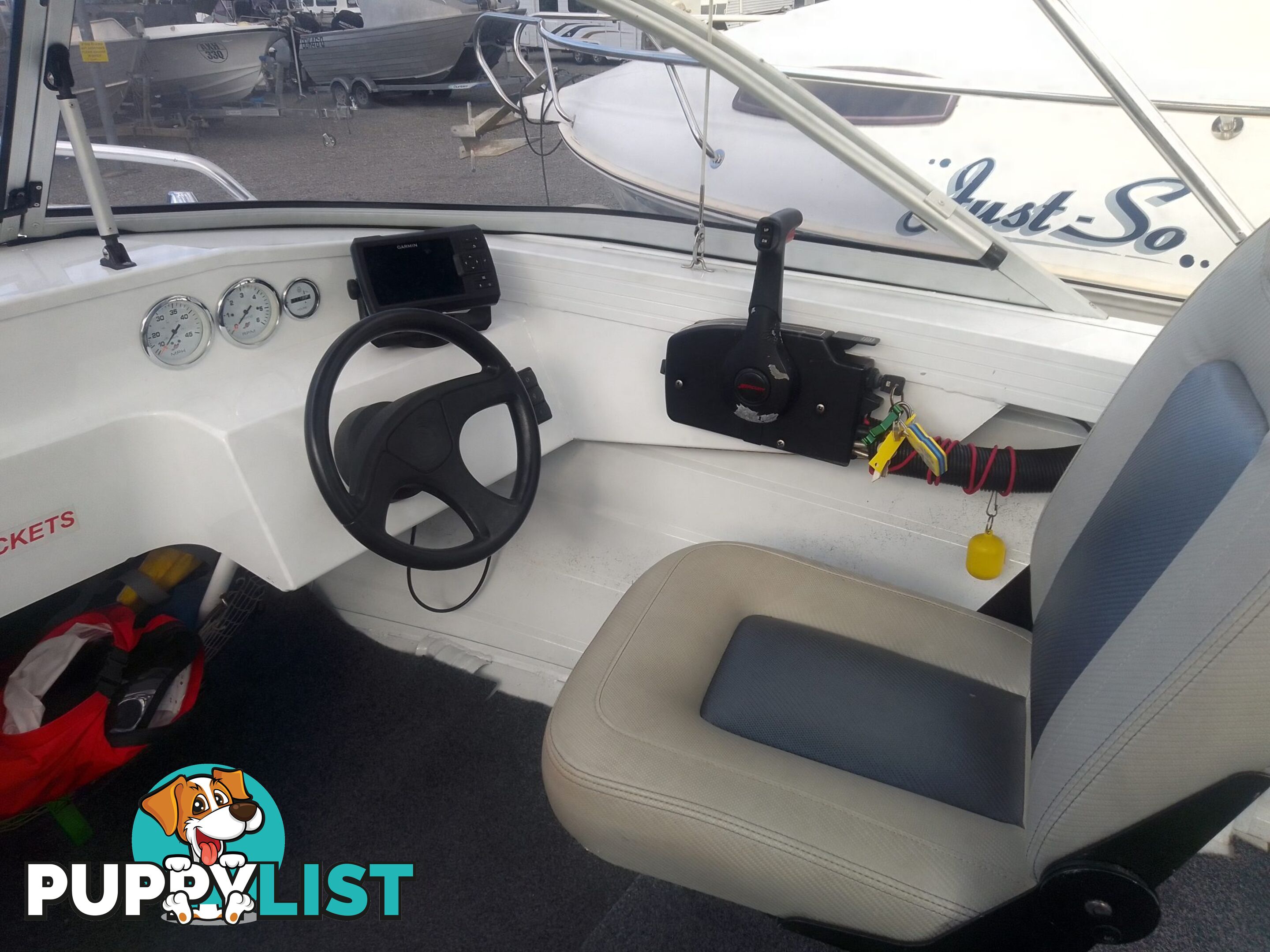 USED 2015 STACER SEAWAY 4.49M RUNABOAT WITH A 3 CYLINDER 50HP MERCURY ENGINE ON A 2014 TELWATER TRAILER.