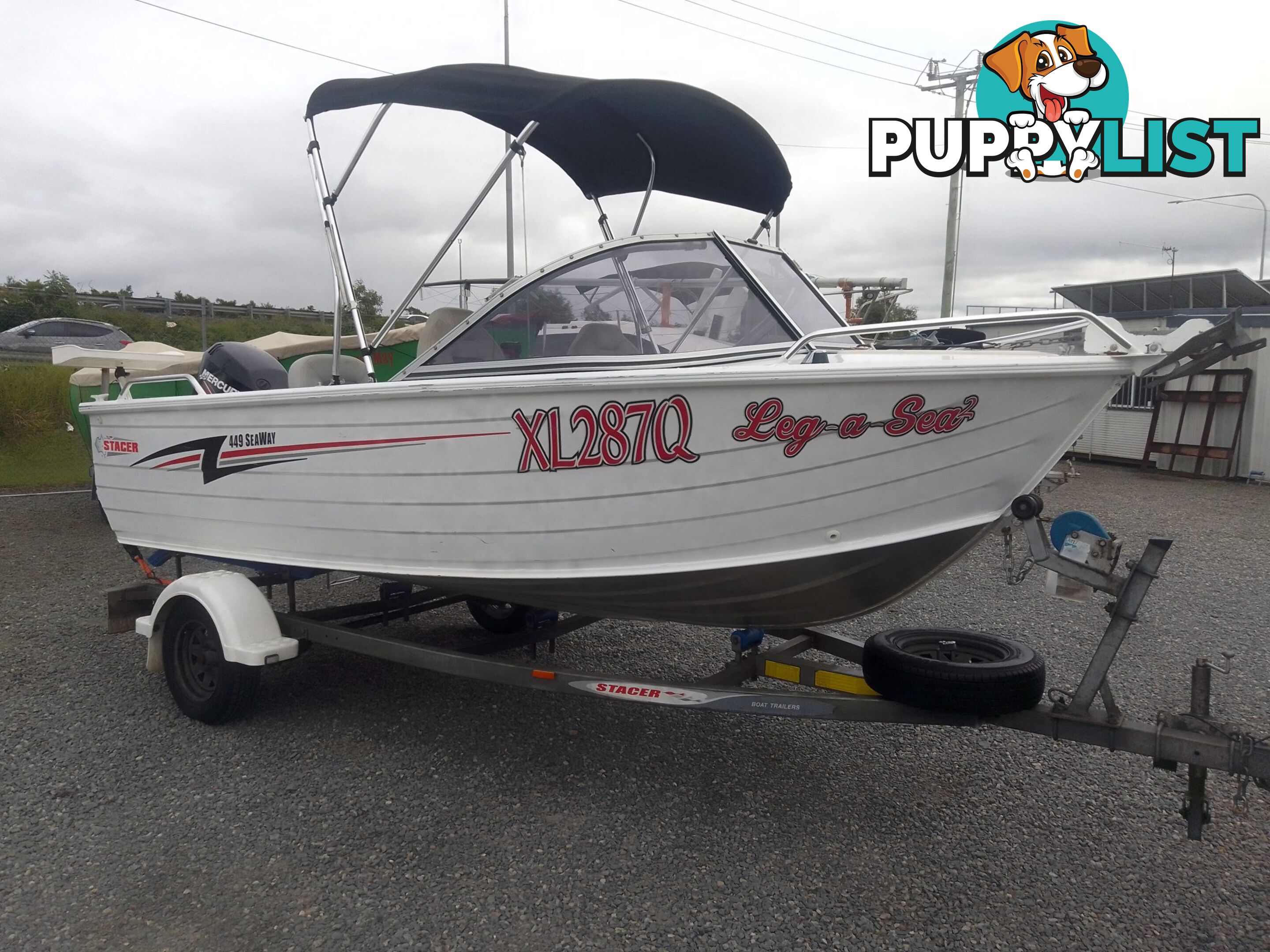 USED 2015 STACER SEAWAY 4.49M RUNABOAT WITH A 3 CYLINDER 50HP MERCURY ENGINE ON A 2014 TELWATER TRAILER.