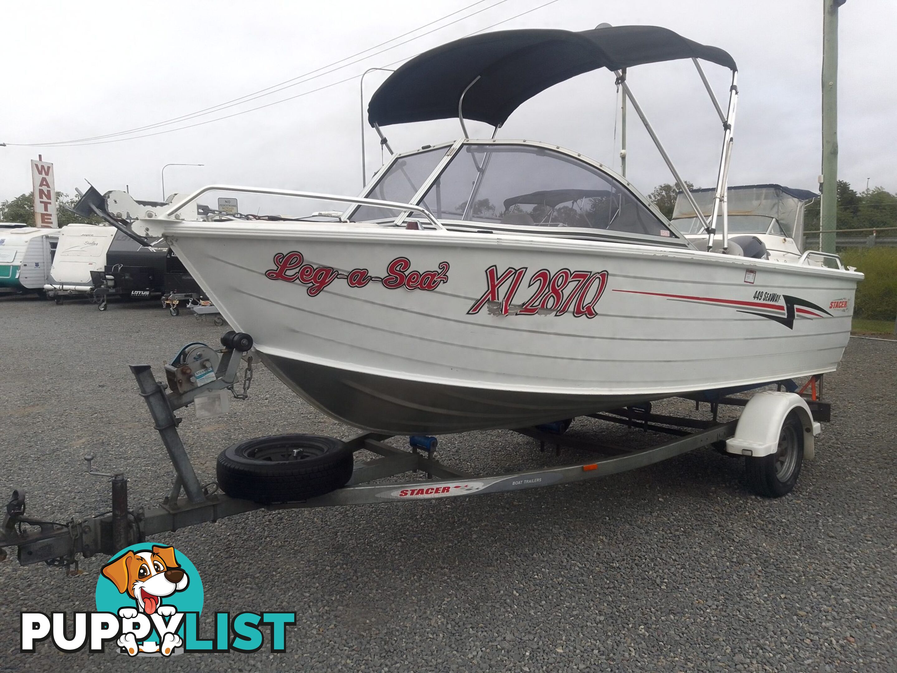 USED 2015 STACER SEAWAY 4.49M RUNABOAT WITH A 3 CYLINDER 50HP MERCURY ENGINE ON A 2014 TELWATER TRAILER.