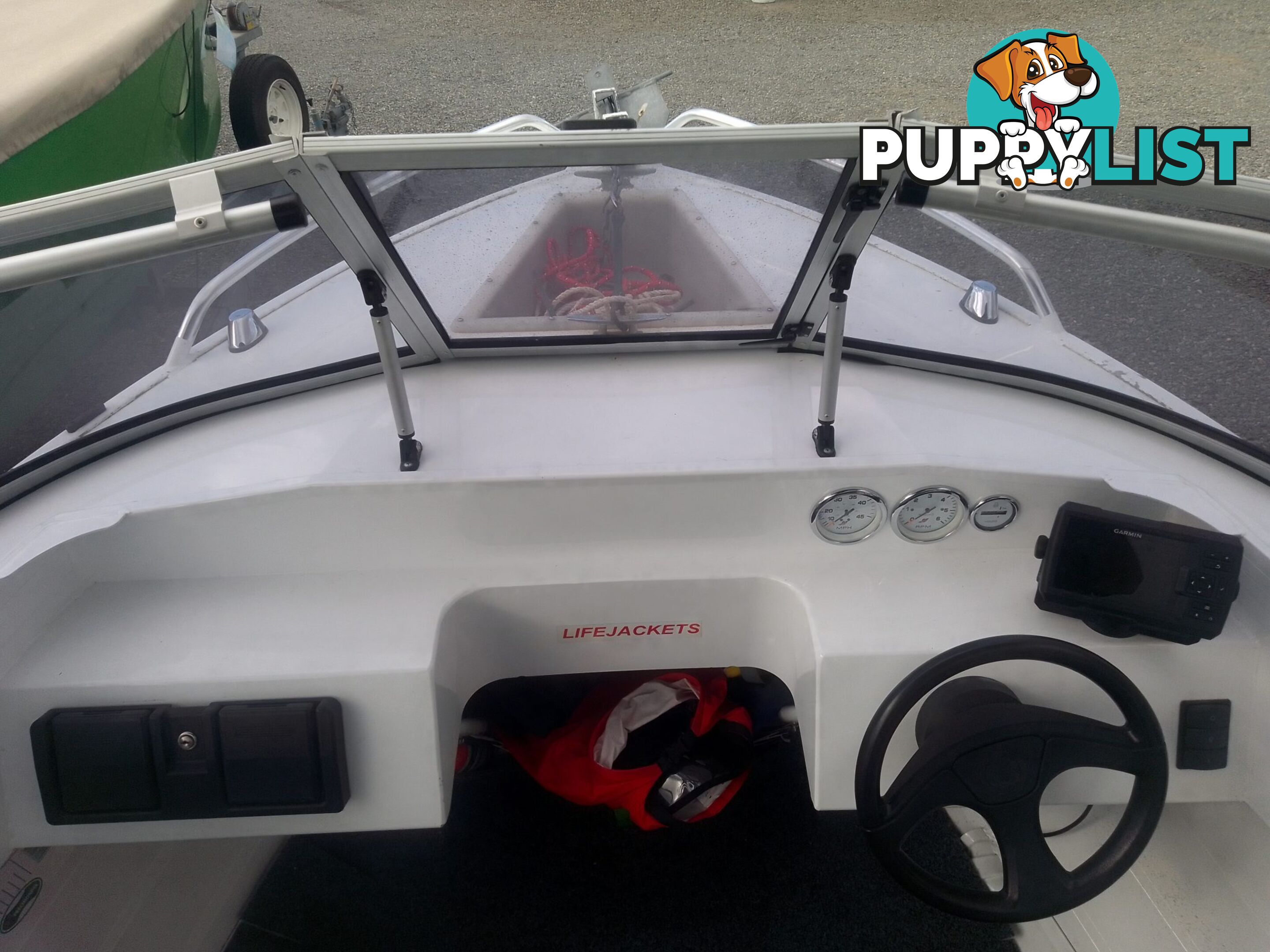 USED 2015 STACER SEAWAY 4.49M RUNABOAT WITH A 3 CYLINDER 50HP MERCURY ENGINE ON A 2014 TELWATER TRAILER.