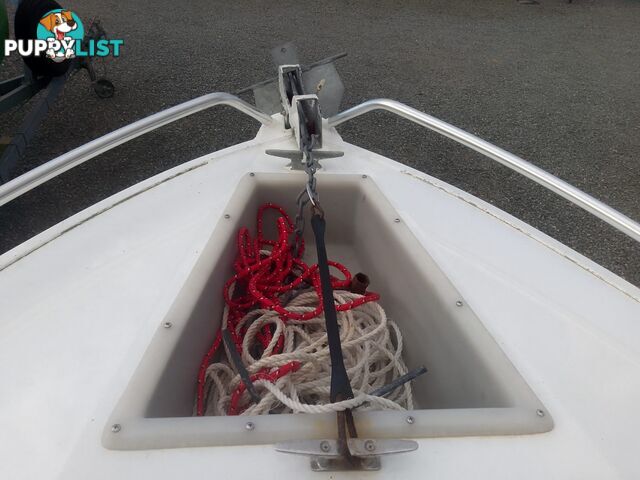 USED 2015 STACER SEAWAY 4.49M RUNABOAT WITH A 3 CYLINDER 50HP MERCURY ENGINE ON A 2014 TELWATER TRAILER.