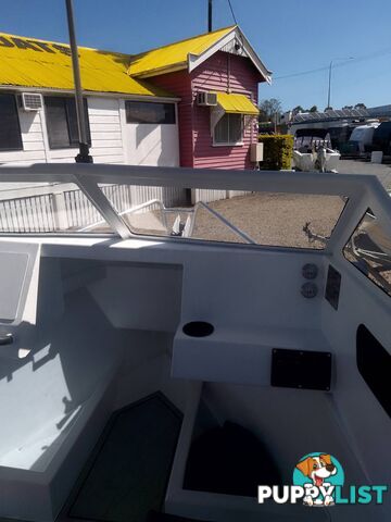 BRAND NEW ACRAFT MARINE SL525 RUNABOUT-90HP SUZUKI 4 STROKE OUTBOARD AND ALLOY TRAILER