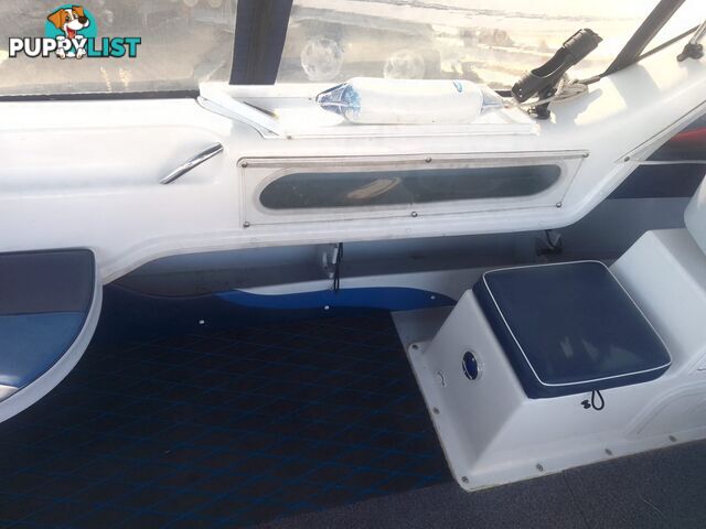 USED 2008 SAVAGE SURVEYOR HALF CABIN POWER BOAT ON A 2007 DUNBIER TRAILER WITH A 150HP MARINER EFI OUTBOARD MOTOR