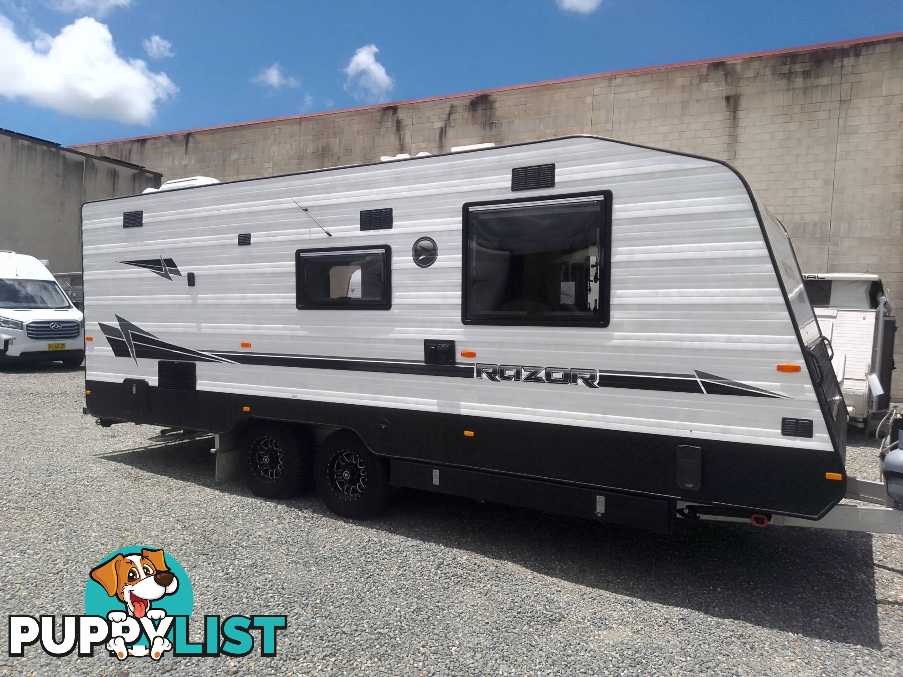 FRANKLIN RAZOR LUXURY 22FT SEMI OFF-ROAD CARAVAN