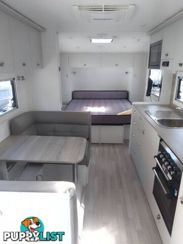 FRANKLIN RAZOR LUXURY 22FT SEMI OFF-ROAD CARAVAN