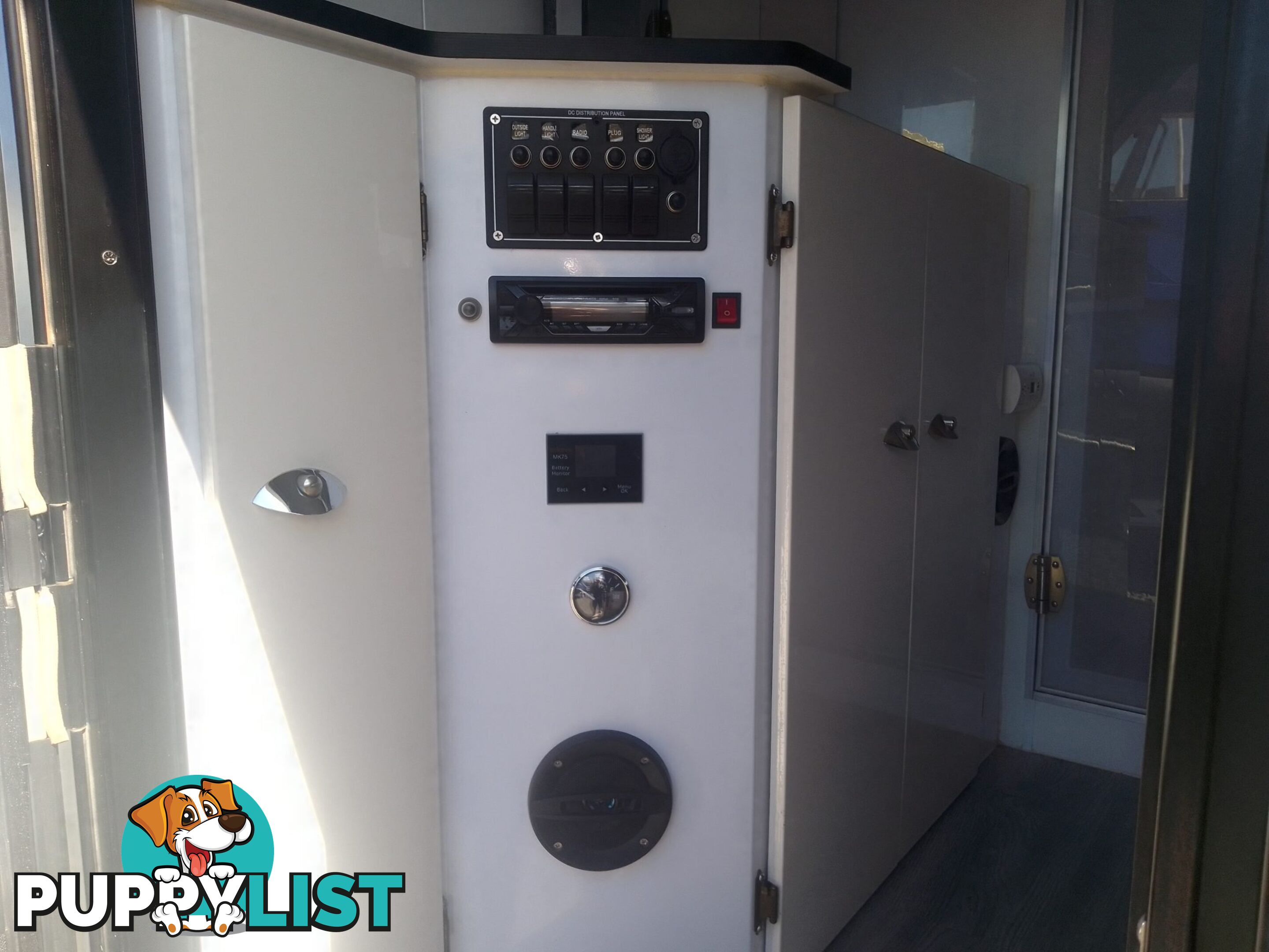 USED 2022 SIGNATURE IRIDIUM 135 HYBRID OFF ROAD CARAVAN