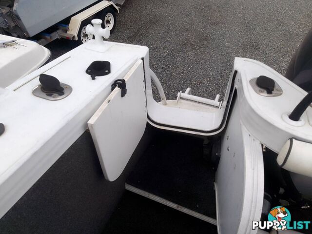 QUINTREX 610 OFFSHORE HALF CABIN-YAMAHA 225HP 4 STROKE AND TRAILER