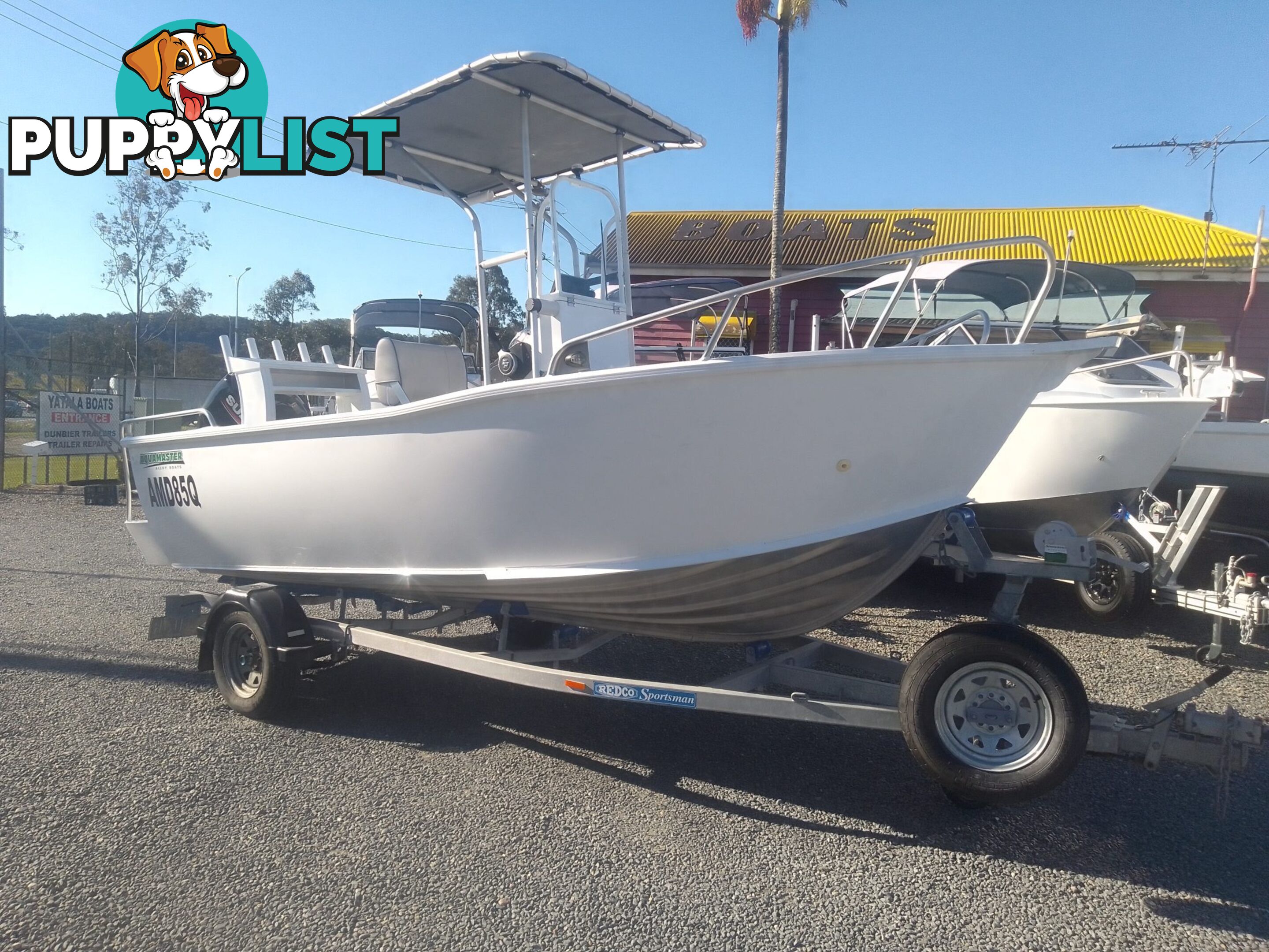 USED 2019 AQUAMASTER 490 CENTRE CONSOLE WITH A 2019 80HP SUZUKI 4 STROKE OUTBOARD ON A MARFAIR MARINE SINGLE AXLE TRAILER