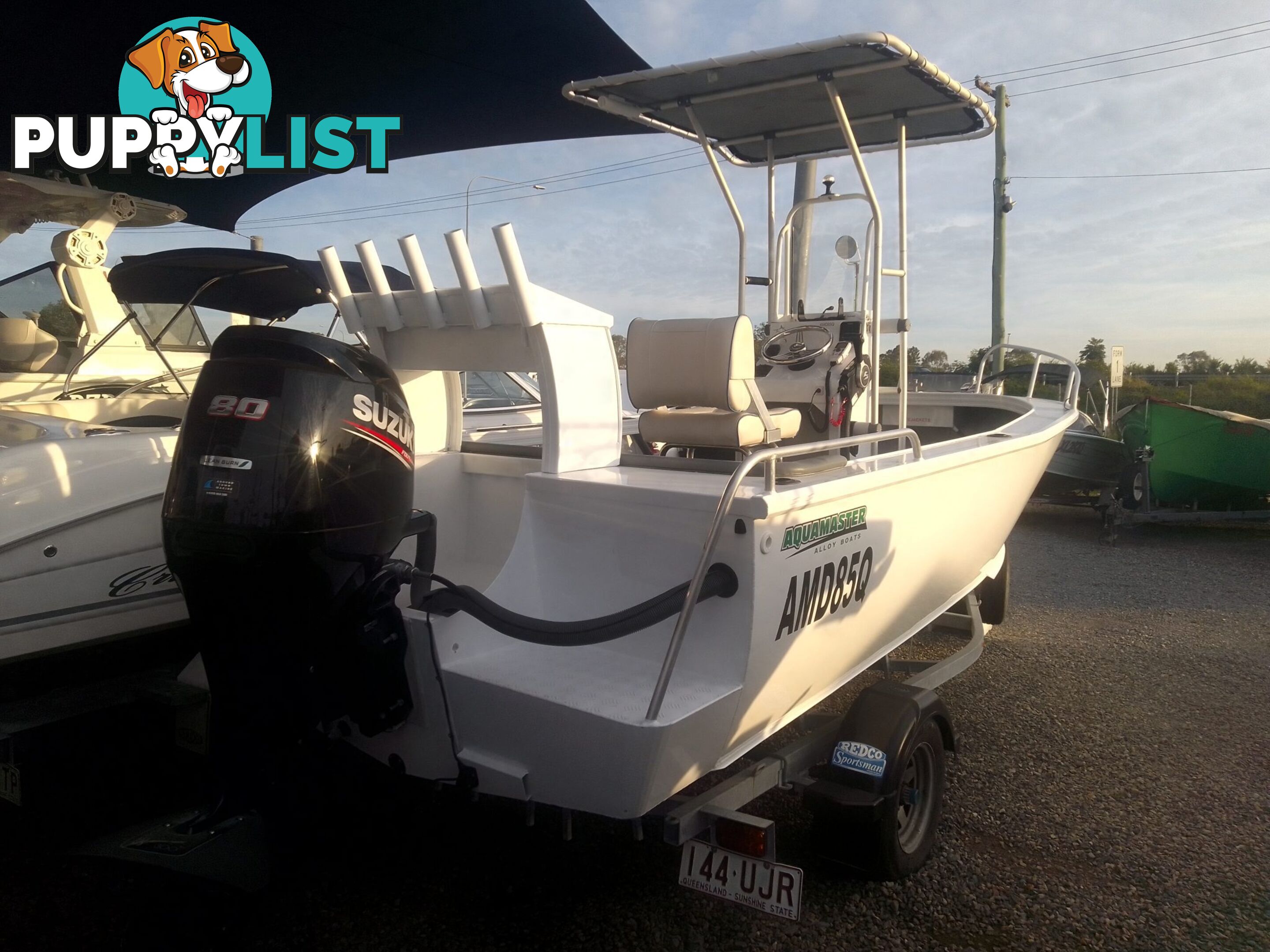 USED 2019 AQUAMASTER 490 CENTRE CONSOLE WITH A 2019 80HP SUZUKI 4 STROKE OUTBOARD ON A MARFAIR MARINE SINGLE AXLE TRAILER