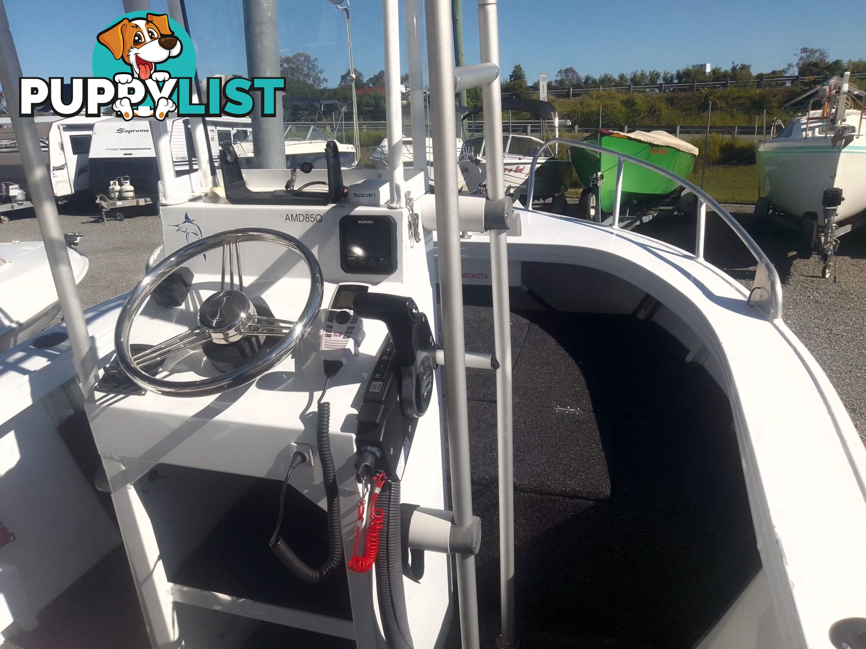 USED 2019 AQUAMASTER 490 CENTRE CONSOLE WITH A 2019 80HP SUZUKI 4 STROKE OUTBOARD ON A MARFAIR MARINE SINGLE AXLE TRAILER