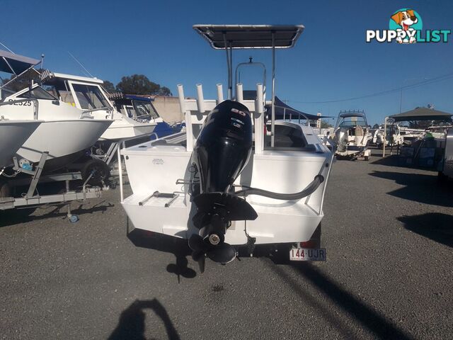 USED 2019 AQUAMASTER 490 CENTRE CONSOLE WITH A 2019 80HP SUZUKI 4 STROKE OUTBOARD ON A MARFAIR MARINE SINGLE AXLE TRAILER