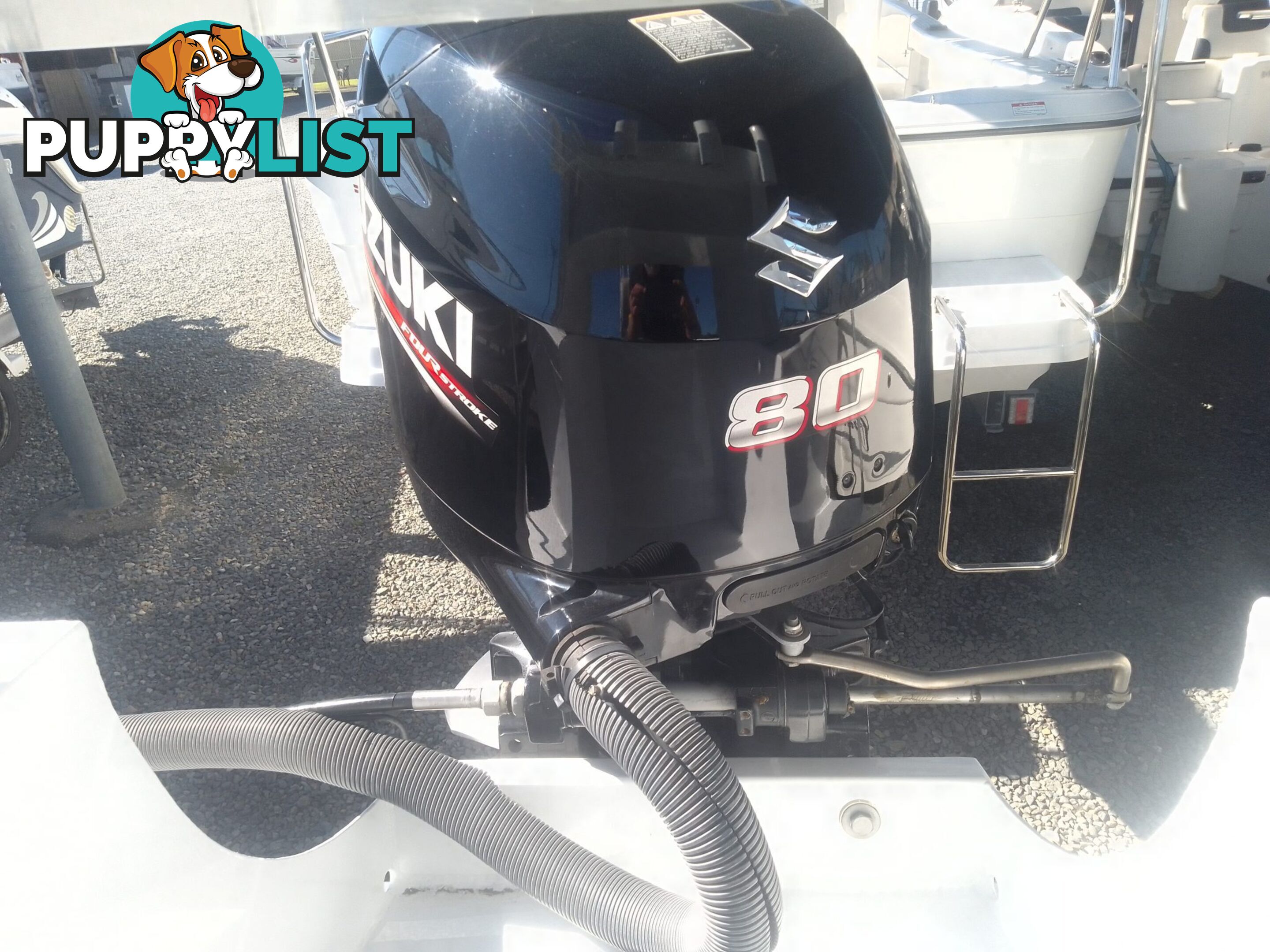 USED 2019 AQUAMASTER 490 CENTRE CONSOLE WITH A 2019 80HP SUZUKI 4 STROKE OUTBOARD ON A MARFAIR MARINE SINGLE AXLE TRAILER