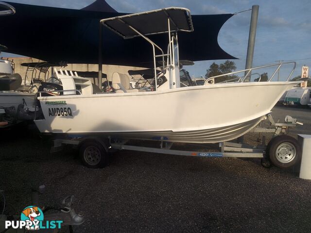 USED 2019 AQUAMASTER 490 CENTRE CONSOLE WITH A 2019 80HP SUZUKI 4 STROKE OUTBOARD ON A MARFAIR MARINE SINGLE AXLE TRAILER