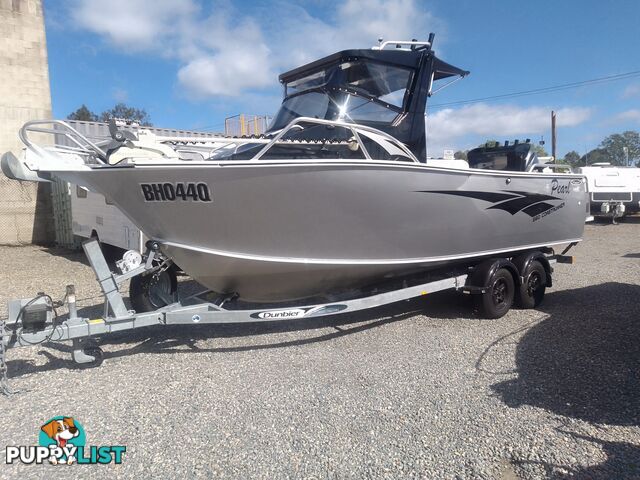 USED 2022 STESSL 660 COASTRUNNER MAGNUM CENTRE CABIN WITH A V6 225HP YAMAHA FOUR STROKE ENGINE ON A DUNBIER DUAL AXLE TRAILER
