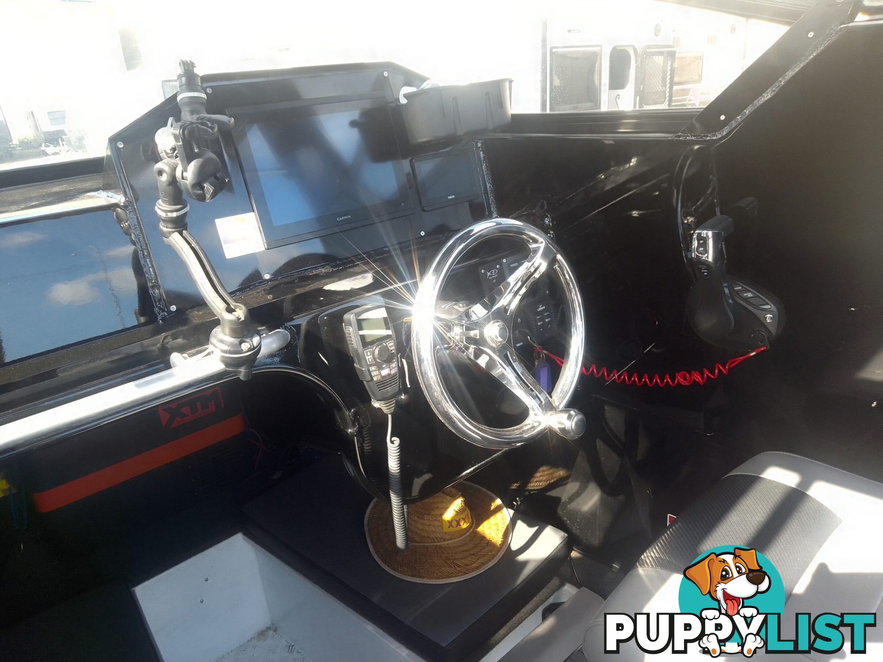 USED 2022 STESSL 660 COASTRUNNER MAGNUM CENTRE CABIN WITH A V6 225HP YAMAHA FOUR STROKE ENGINE ON A DUNBIER DUAL AXLE TRAILER