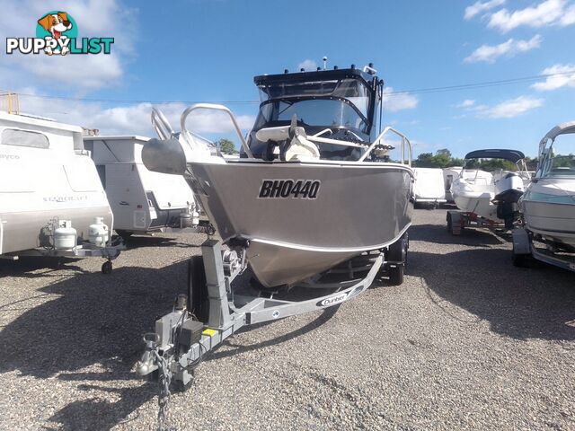 USED 2022 STESSL 660 COASTRUNNER MAGNUM CENTRE CABIN WITH A V6 225HP YAMAHA FOUR STROKE ENGINE ON A DUNBIER DUAL AXLE TRAILER