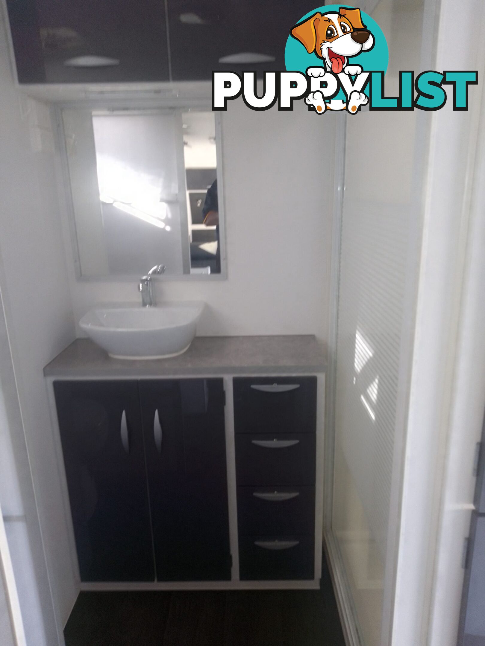 USED 2021 SUPREME CLASSIC TOURING CARAVAN 21FT