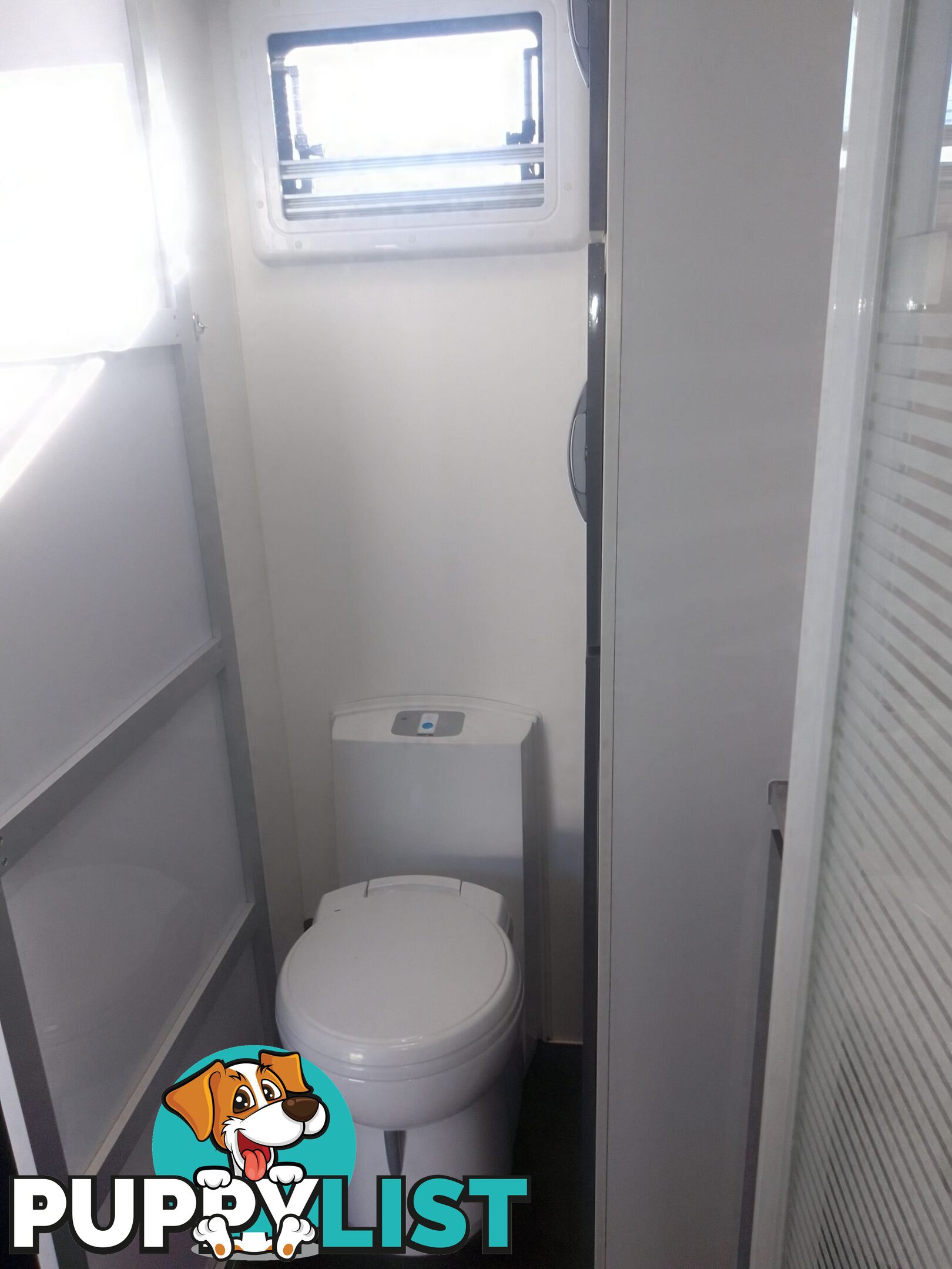 USED 2021 SUPREME CLASSIC TOURING CARAVAN 21FT