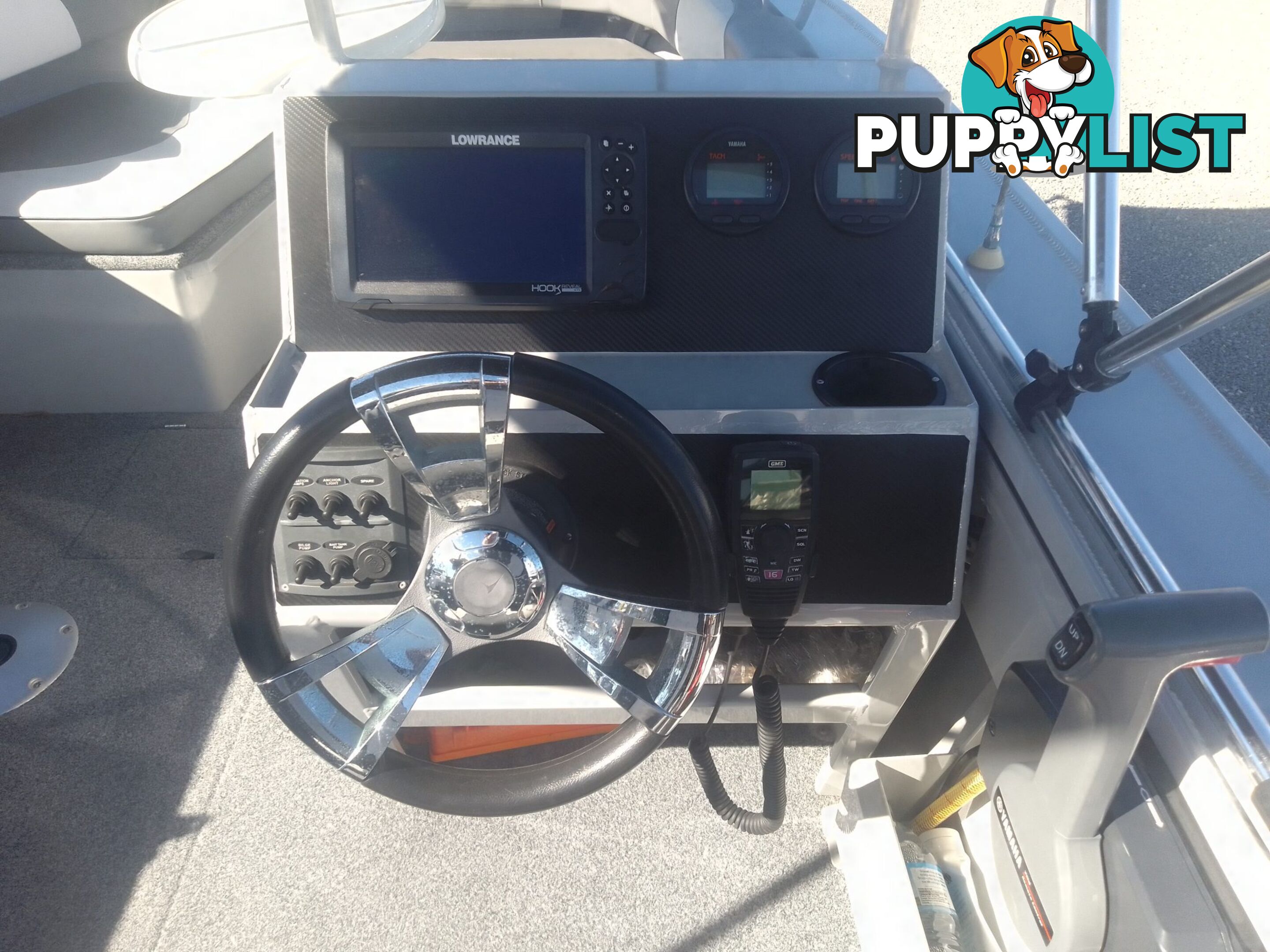 USED 2020 HORIZON FREESTYLER 5.25M SIDE CONSOLE WITH A 2020 YAMAHA 90HP 4 STROKE OUTBOARD ON A 2020 DUNBIER SINGLE AXLE TRAILER.
