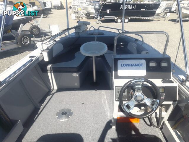 USED 2020 HORIZON FREESTYLER 5.25M SIDE CONSOLE WITH A 2020 YAMAHA 90HP 4 STROKE OUTBOARD ON A 2020 DUNBIER SINGLE AXLE TRAILER.